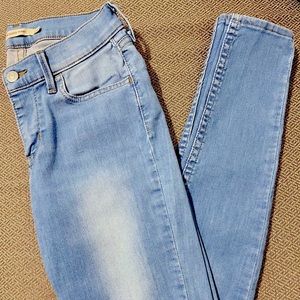 Levi’s 710 Super Skinny